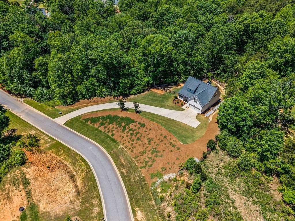3 bedroom, 2 bathroom, 2,019 sq ft single family residence for sale at 331 Bryndemere Drive, Dawsonville, GA 30534 — photo 2