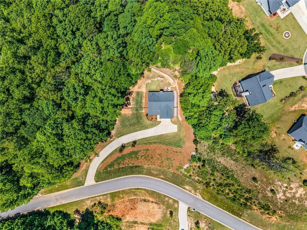 3 bedroom, 2 bathroom, 2,019 sq ft single family residence for sale at 331 Bryndemere Drive, Dawsonville, GA 30534 — photo 3
