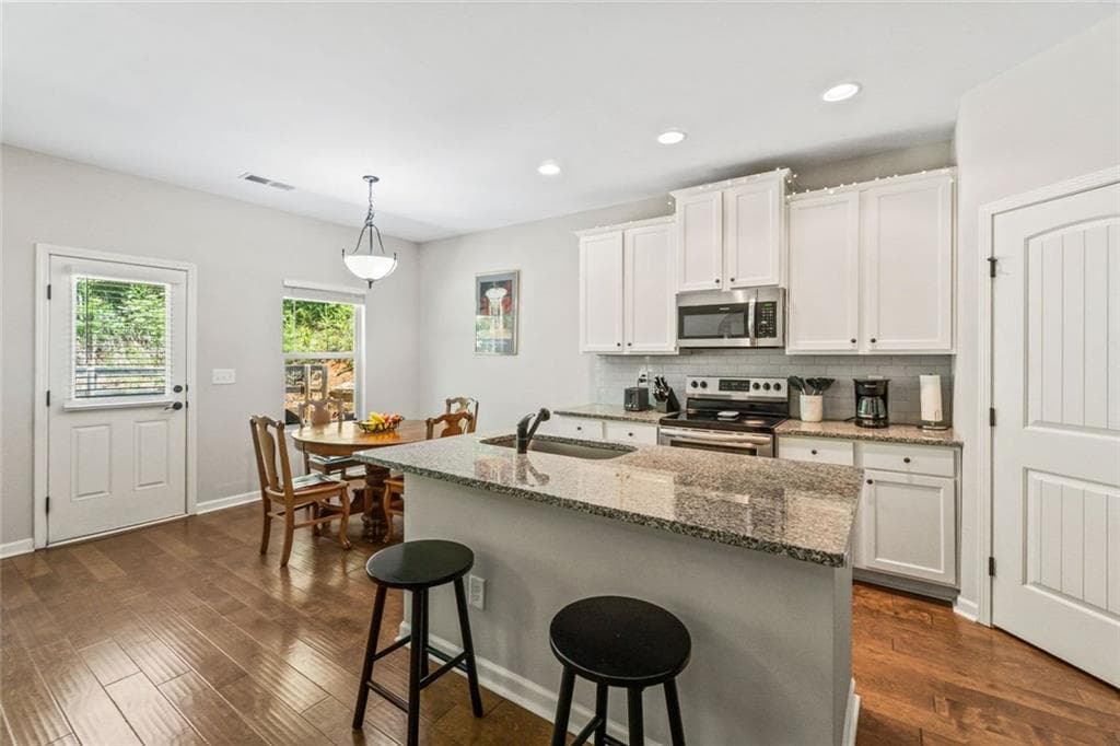 3 bedroom, 2 bathroom, 2,019 sq ft single family residence for sale at 331 Bryndemere Drive, Dawsonville, GA 30534
