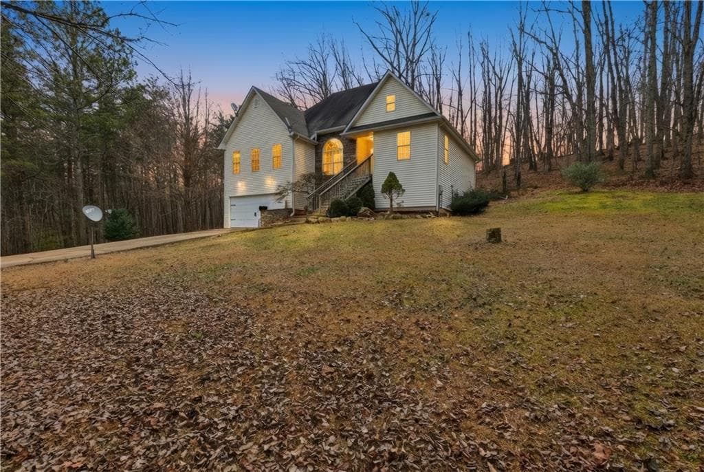 4 bedroom, 4 bathroom, 2,777 sq ft single family residence for sale at 158 Ridge Lane, Lula, GA 30554 — photo 3