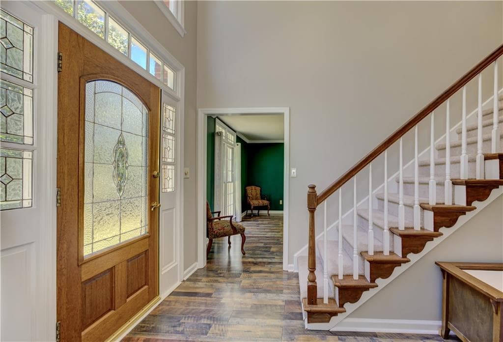 4 bedroom, 3 bathroom, 2,410 sq ft single family residence for sale at 6310 Black Oak Drive, Cumming, GA 30040 — photo 8