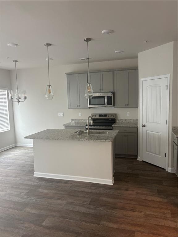 3 bedroom, 3 bathroom townhouse for rent at 11522 Kimberly Way, Hampton, GA 30228 for $2,200 a month — photo 4