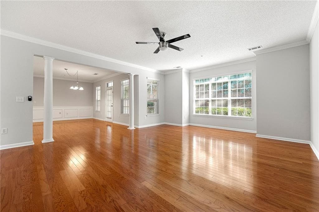 3 bedroom, 3 bathroom, 2,227 sq ft townhouse for sale at 2015 Barrett Lakes Boulevard 415, Kennesaw, GA 30144 — photo 5