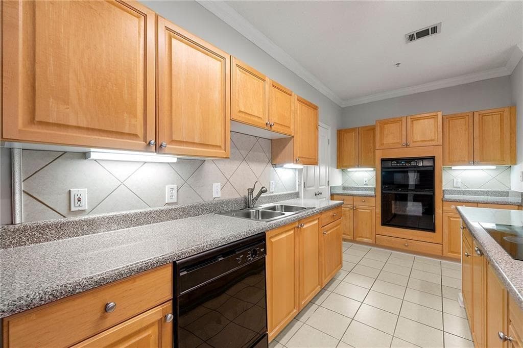3 bedroom, 3 bathroom, 2,227 sq ft townhouse for sale at 2015 Barrett Lakes Boulevard 415, Kennesaw, GA 30144 — photo 9