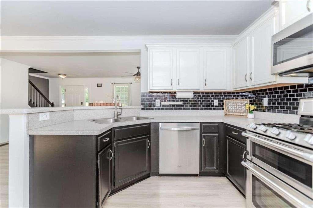 3 bedroom, 3 bathroom, 1,615 sq ft single family residence under contract at 6230 Dana Way, Cumming, GA 30040 — photo 3
