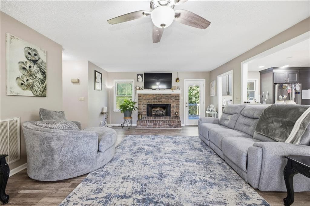 4 bedroom, 4 bathroom, 2,784 sq ft single family residence for sale at 111 Mount Vernon Drive, Calhoun, GA 30701 — photo 7