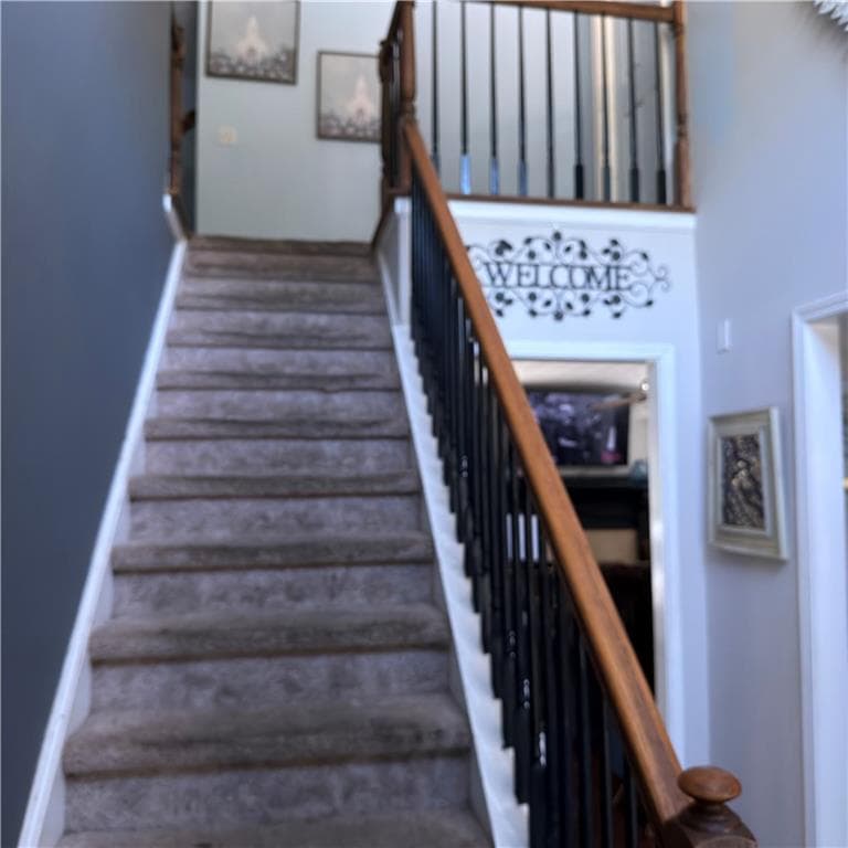 5 bedroom, 4 bathroom, 2,743 sq ft single family residence for sale at 1404 Pickets Court, Conyers, GA 30013 — photo 3