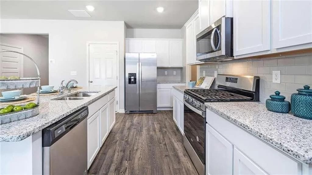 5 bedroom, 3 bathroom single family residence for rent at 1087 Rigby Court, Atlanta, GA 30354 for $3,600 a month — photo 2