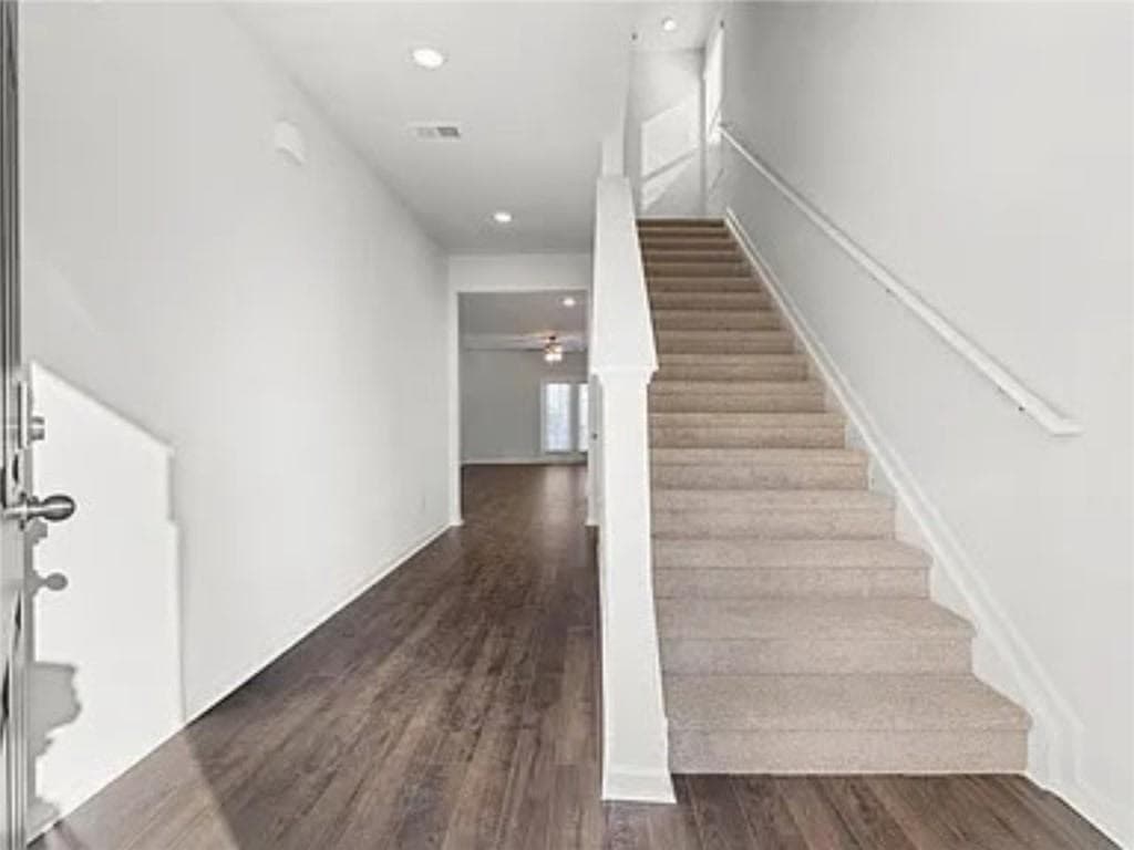 5 bedroom, 3 bathroom single family residence for rent at 1087 Rigby Court, Atlanta, GA 30354 for $3,600 a month — photo 4