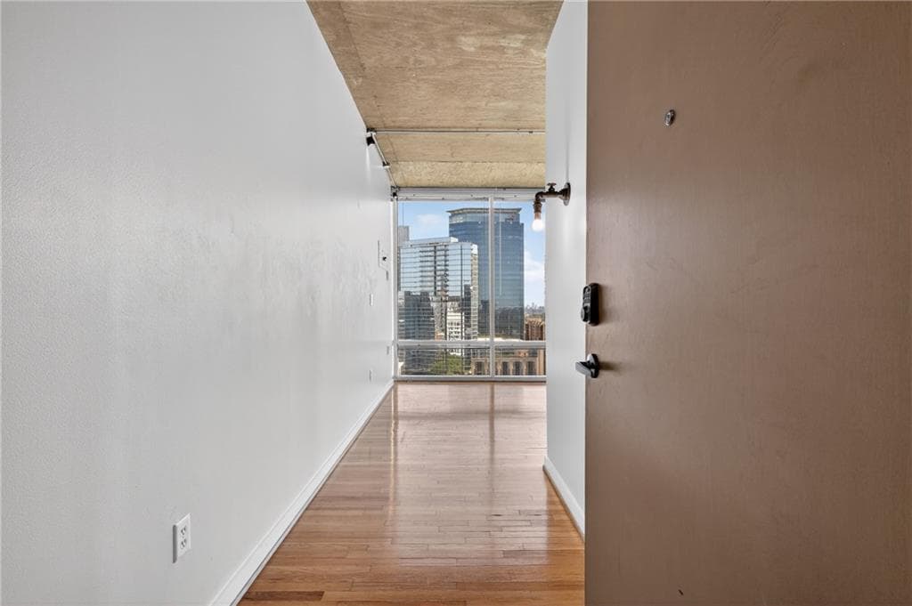 1 bedroom, 1 bathroom, 851 sq ft condominium for sale at 943 Peachtree Street 1915, Atlanta, GA 30309 — photo 3
