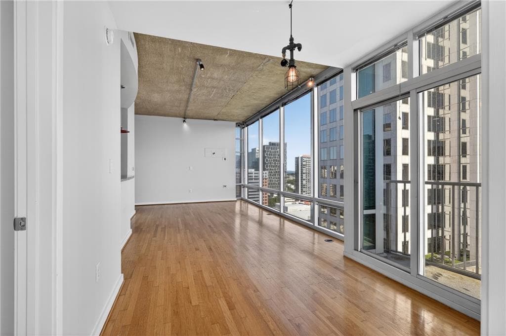 1 bedroom, 1 bathroom, 851 sq ft condominium for sale at 943 Peachtree Street 1915, Atlanta, GA 30309 — photo 7