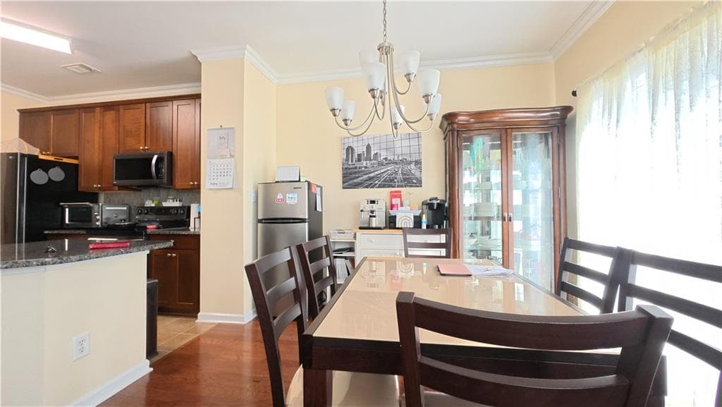3 bedroom, 3 bathroom, 1,848 sq ft townhouse for sale at 3192 Brockenhurst Drive, Buford, GA 30519 — photo 3