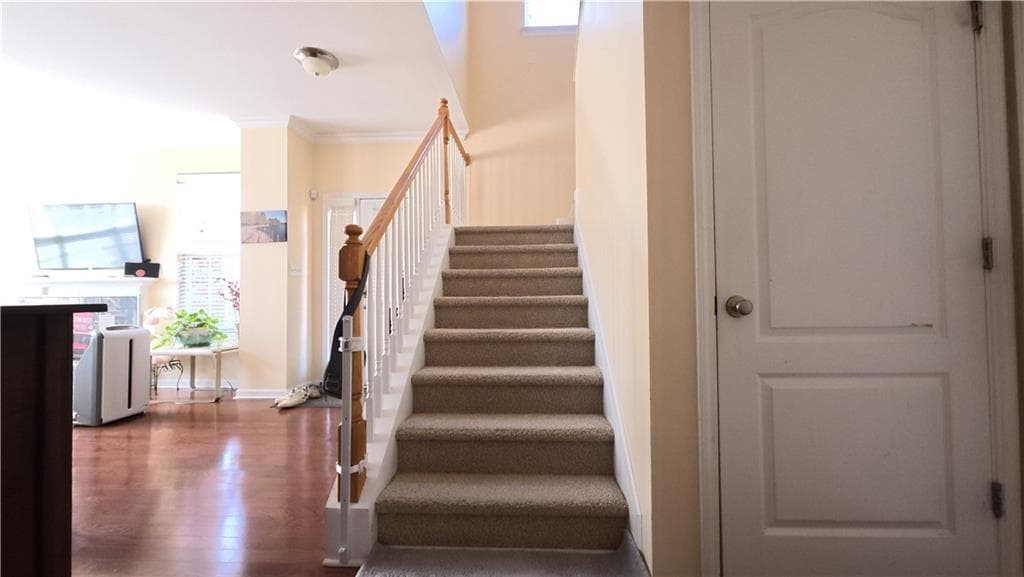 3 bedroom, 3 bathroom, 1,848 sq ft townhouse for sale at 3192 Brockenhurst Drive, Buford, GA 30519 — photo 8