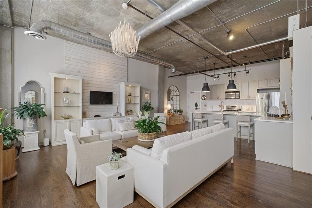1 bedroom, 1 bathroom, 980 sq ft condominium for sale at 3235 Roswell Road 402, Atlanta, GA 30305 — photo 8