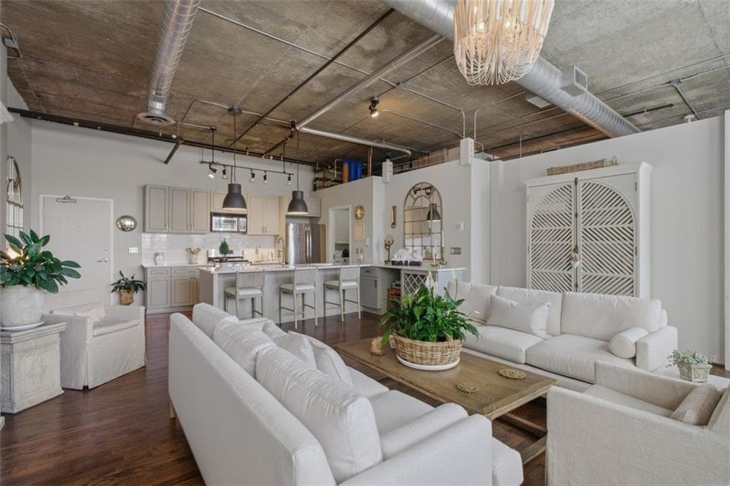 1 bedroom, 1 bathroom, 980 sq ft condominium for sale at 3235 Roswell Road 402, Atlanta, GA 30305 — photo 9
