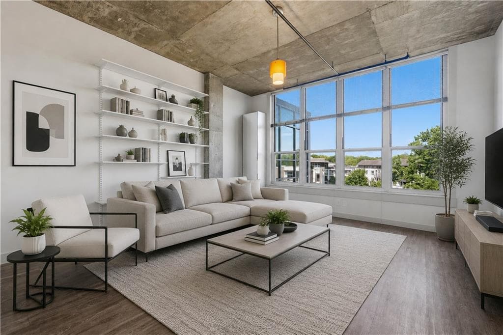 1 bedroom, 1 bathroom, 677 sq ft condominium for sale at 245 N HIGHLAND Avenue 402, Atlanta, GA 30307 — photo 2