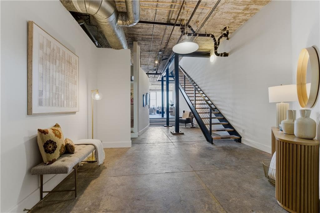 2 bedroom, 2 bathroom, 2,027 sq ft condominium for sale at 505 Whitehall Street 401, Atlanta, GA 30303 — photo 2