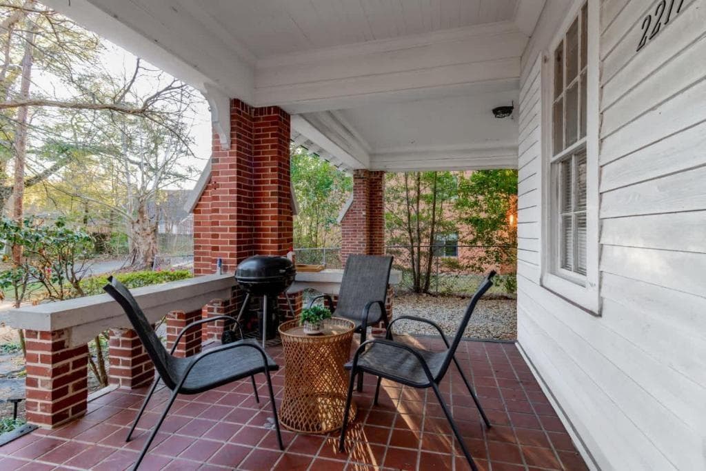 6 bedroom, 4 bathroom, 3,686 sq ft single family residence for sale at 2217 13th Street, Columbus, GA 31906 — photo 3