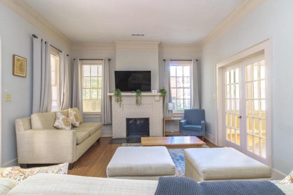 6 bedroom, 4 bathroom, 3,686 sq ft single family residence for sale at 2217 13th Street, Columbus, GA 31906 — photo 4