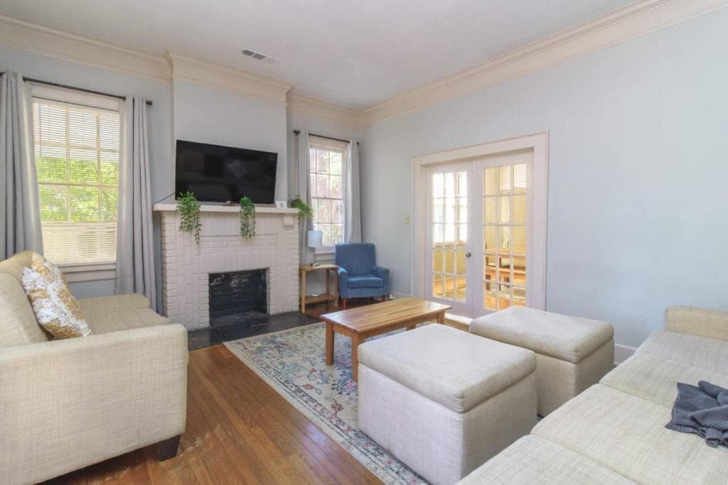 6 bedroom, 4 bathroom, 3,686 sq ft single family residence for sale at 2217 13th Street, Columbus, GA 31906 — photo 5