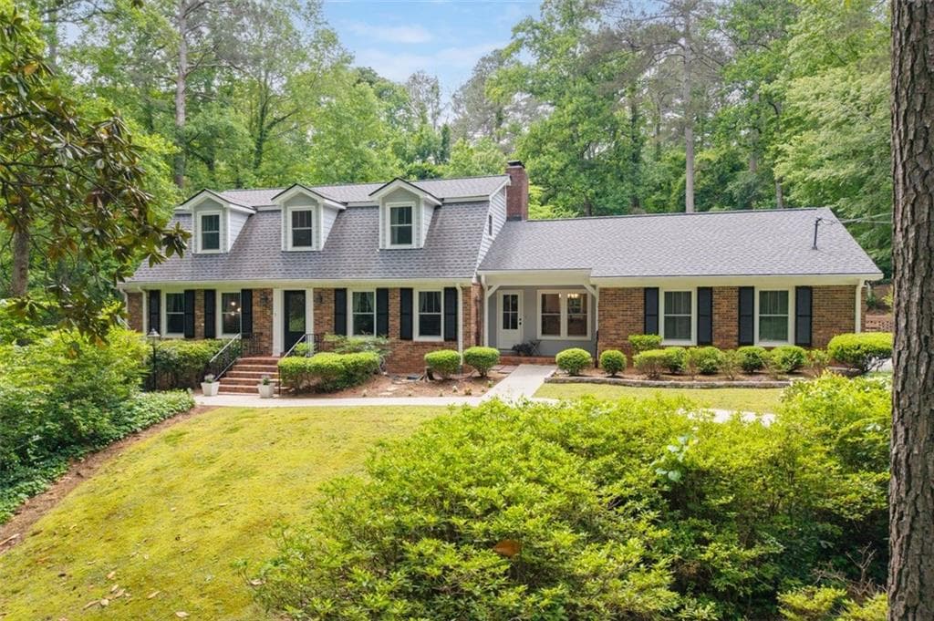 5 bedroom, 6 bathroom, 4,882 sq ft single family residence sold at 1450 Pebble Creek Road, Marietta, GA 30067