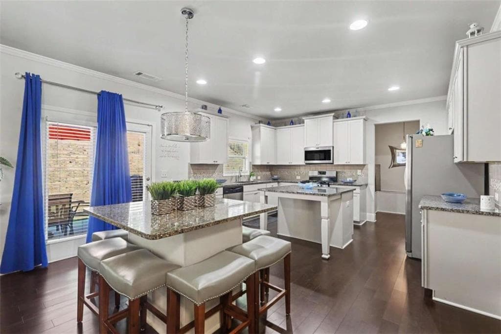 4 bedroom, 4 bathroom, 2,852 sq ft single family residence for sale at 7247 Demeter Drive, Atlanta, GA 30349 — photo 9