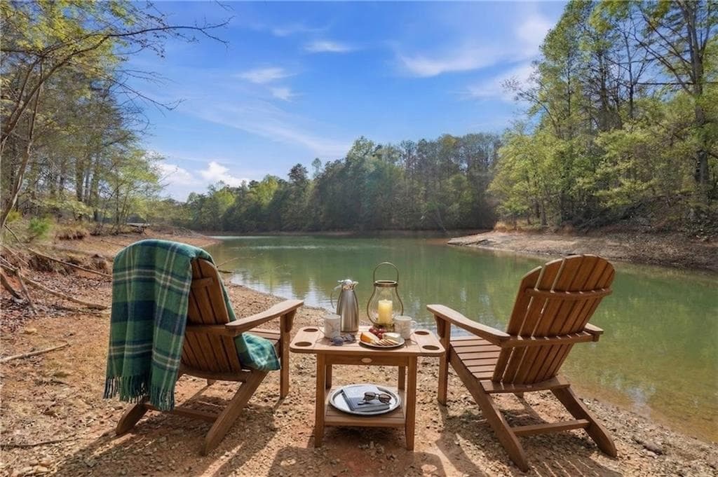 3 bedroom, 2 bathroom, 1,884 sq ft single family residence for sale at 3705 Ronny Way, Gainesville, GA 30506 — photo 6