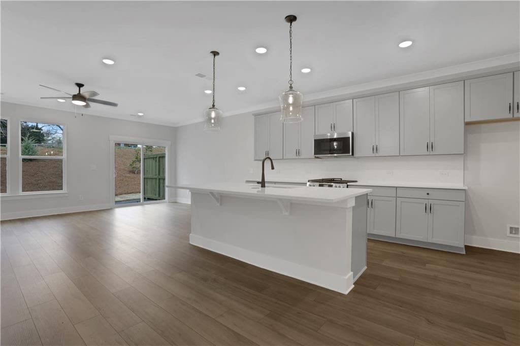 3 bedroom, 3 bathroom, 2,062 sq ft townhouse for sale at 8 Trace Bluff, Dawsonville, GA 30534 — photo 4