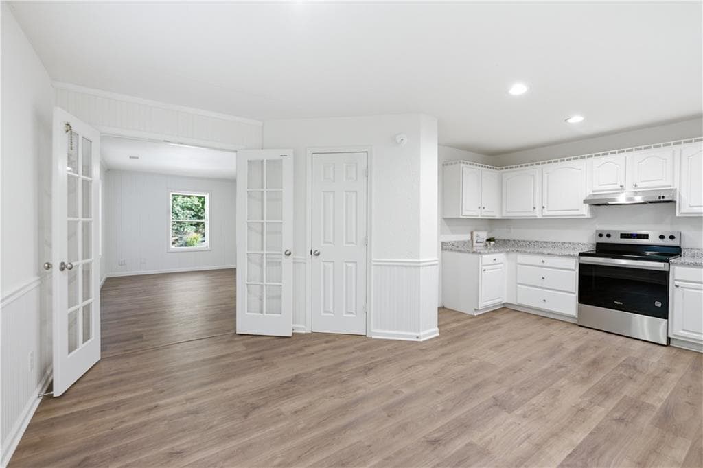 5 bedroom, 3 bathroom, 2,568 sq ft single family residence under contract at 1029 Woodlawn Drive, Cleveland, GA 30528 — photo 9