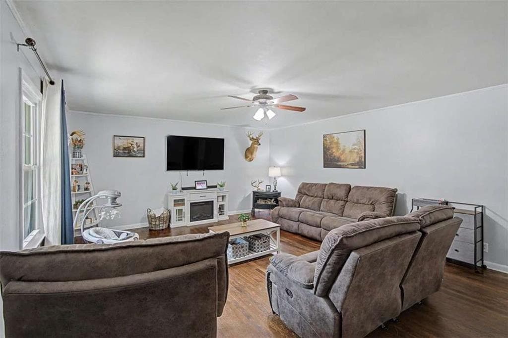 3 bedroom, 2 bathroom, 1,702 sq ft single family residence for sale at 98 James Street, Tallapoosa, GA 30176 — photo 2