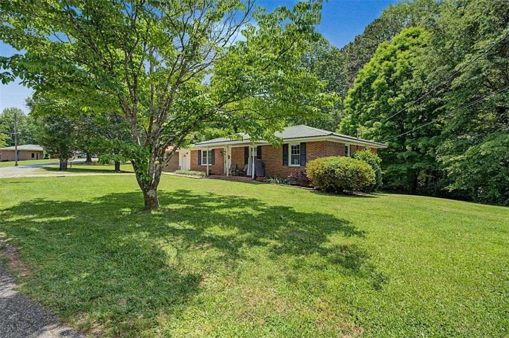 3 bedroom, 2 bathroom, 1,702 sq ft single family residence for sale at 98 James Street, Tallapoosa, GA 30176 — photo 9