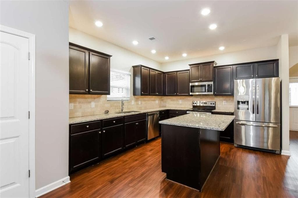 4 bedroom, 4 bathroom, 2,700 sq ft single family residence for sale at 228 Stephens Mill Drive, Dallas, GA 30157 — photo 8