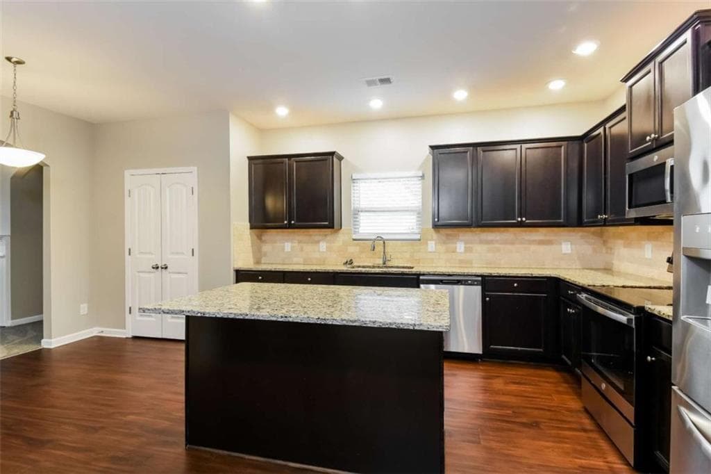 4 bedroom, 4 bathroom, 2,700 sq ft single family residence for sale at 228 Stephens Mill Drive, Dallas, GA 30157 — photo 9