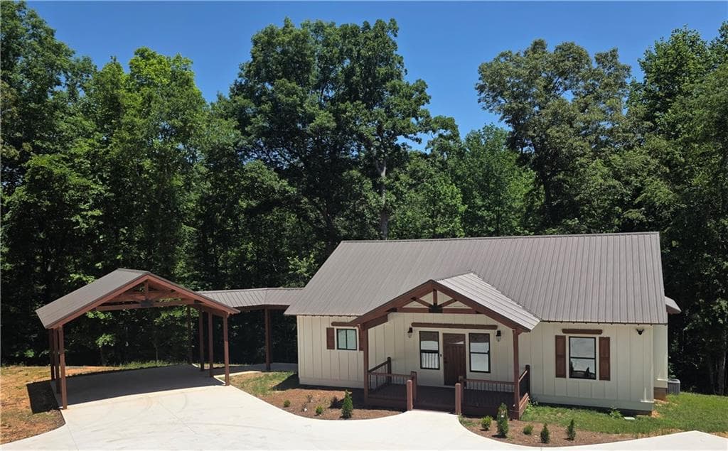 4 bedroom, 3 bathroom, 1,600 sq ft single family residence for sale at 1217 Youngs Farm Road, Cedartown, GA 30125 — photo 2