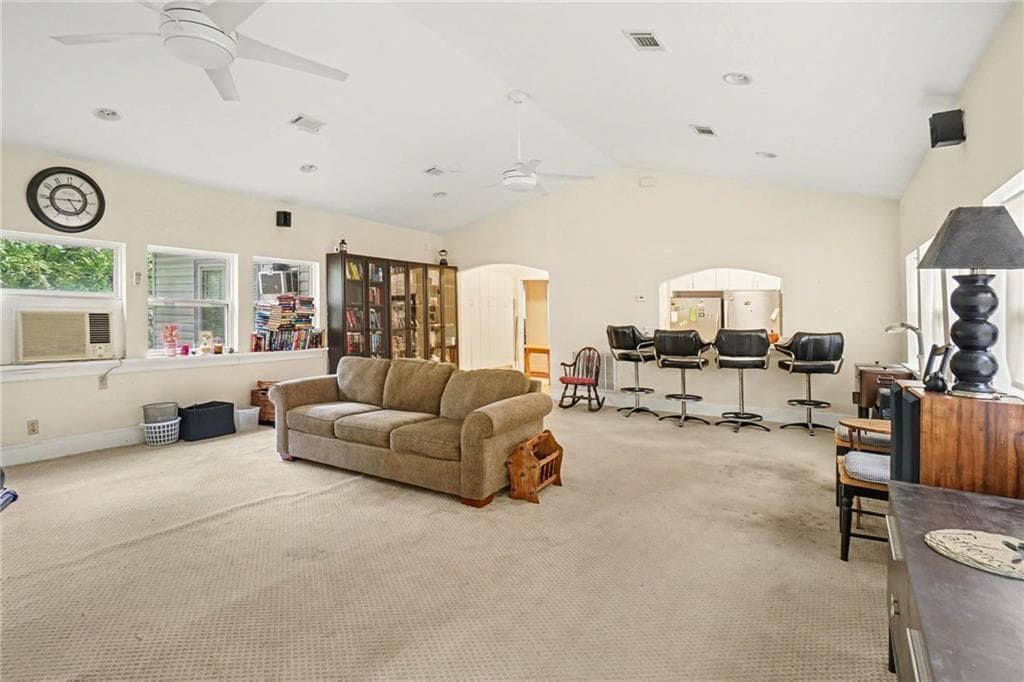 3 bedroom, 2 bathroom, 3,157 sq ft single family residence under contract at 2088 E Roxboro Road, Atlanta, GA 30324 — photo 8