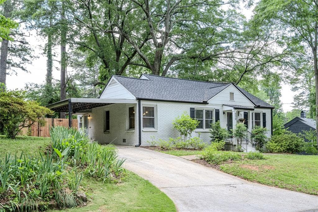 2 bedroom, 2 bathroom, 1,152 sq ft single family residence sold at 650 Campbell Circle, Atlanta, GA 30354