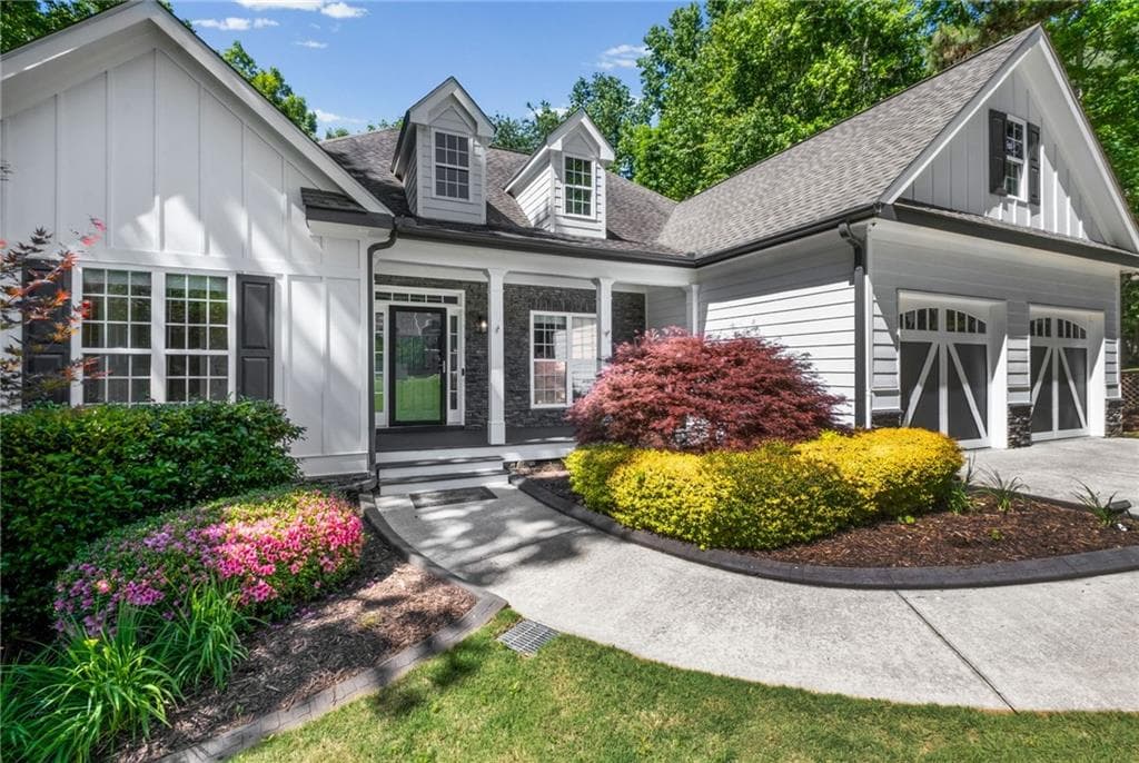 5 bedroom, 3 bathroom, 3,620 sq ft single family residence for sale at 406 Mistflower Court, Ball Ground, GA 30107 — photo 2