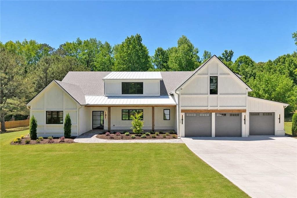 4 bedroom, 6 bathroom, 4,463 sq ft single family residence under contract at 1452 Rucker Circle, Woodstock, GA 30188 — photo 2