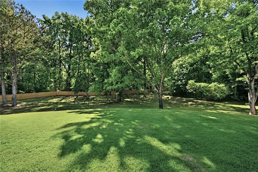 4 bedroom, 6 bathroom, 4,463 sq ft single family residence under contract at 1452 Rucker Circle, Woodstock, GA 30188 — photo 3