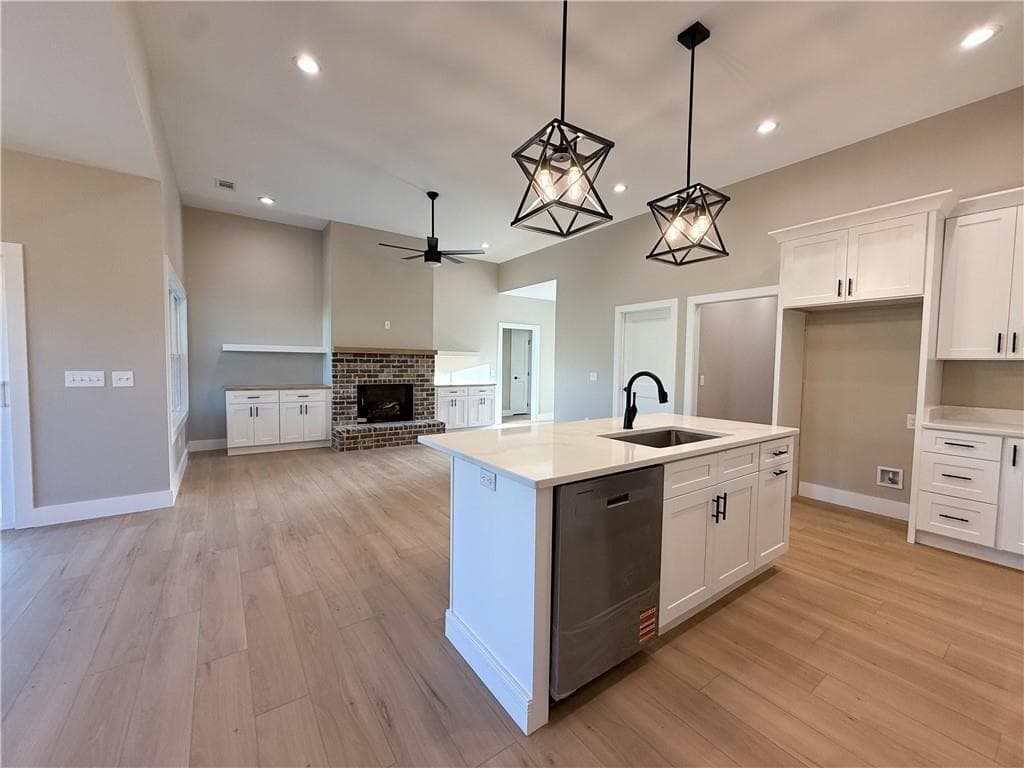 3 bedroom, 2 bathroom, 1,797 sq ft single family residence under contract at 113 Mill Stone Lane, Calhoun, GA 30701 — photo 8