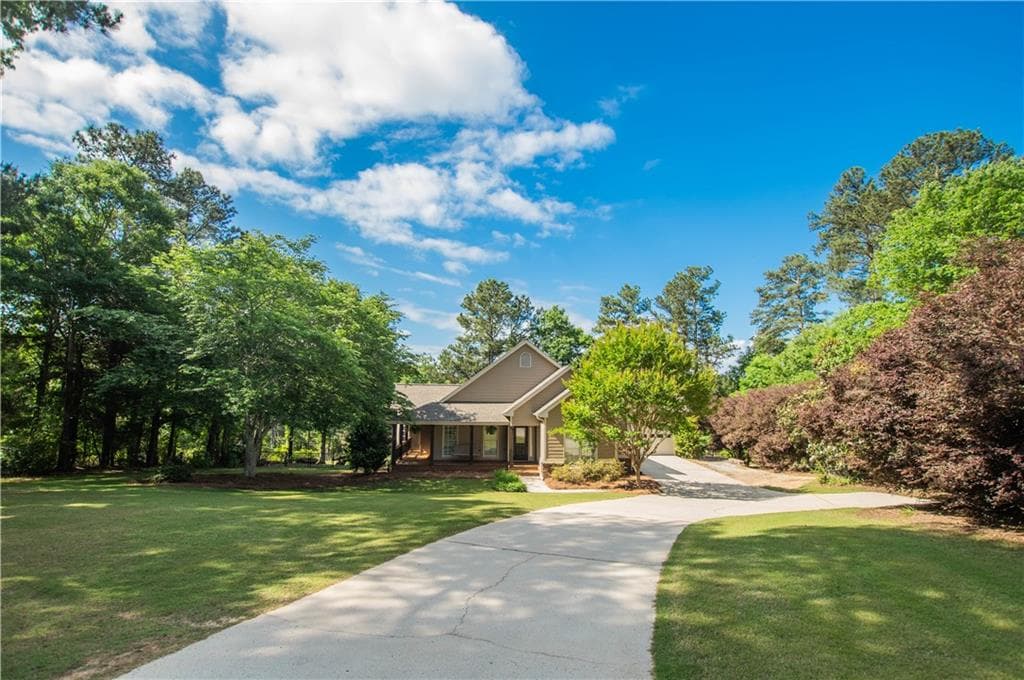 4 bedroom, 2 bathroom, 2,686 sq ft single family residence for sale at 3279 Wages Circle, Dacula, GA 30019 — photo 1 of 59