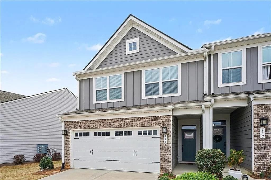 3 bedroom, 3 bathroom, 1,924 sq ft townhouse for rent at 136 Salt Lake Lane Lane, Hoschton, GA 30548 for $2,250 a month — photo 2