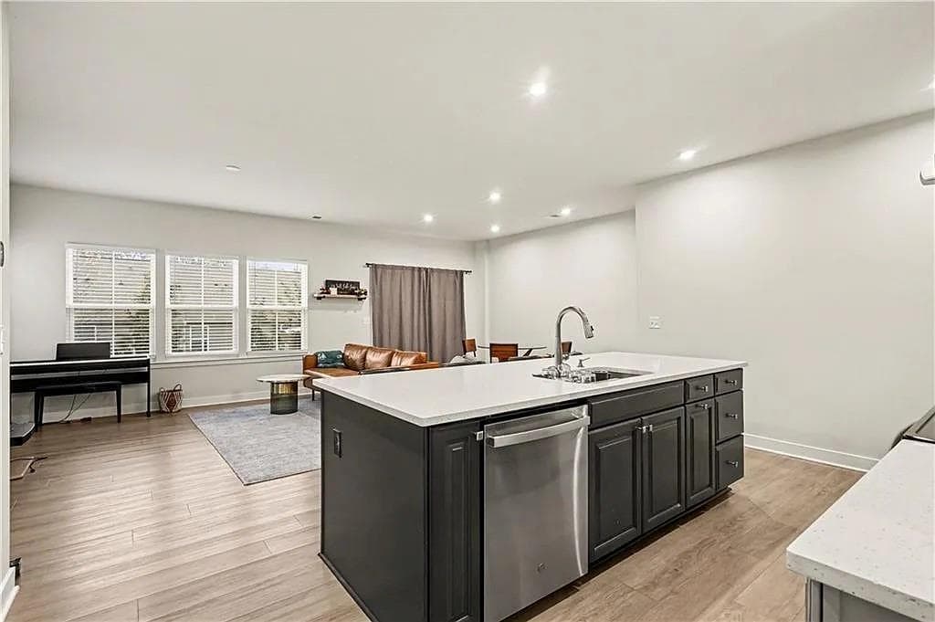 3 bedroom, 3 bathroom, 1,924 sq ft townhouse for rent at 136 Salt Lake Lane Lane, Hoschton, GA 30548 for $2,250 a month — photo 7