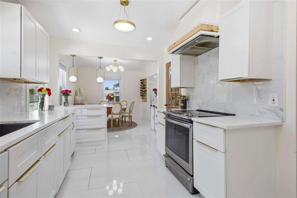 4 bedroom, 4 bathroom, 1,900 sq ft single family residence under contract at 4825 River Road, Columbus, GA 31904 — photo 5