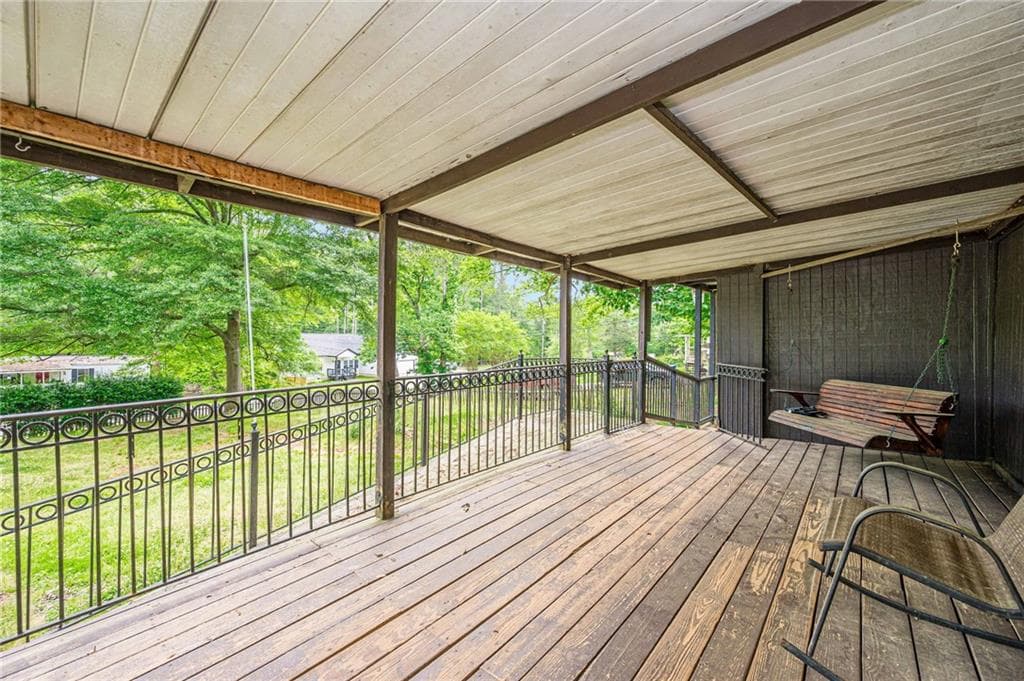3 bedroom, 1 bathroom, 1,230 sq ft single family residence for sale at 90 SE Valley Trail, Acworth, GA 30101 — photo 2