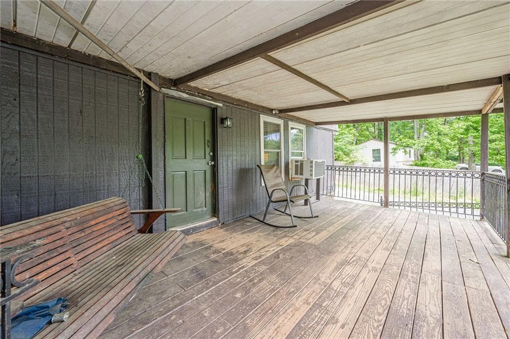 3 bedroom, 1 bathroom, 1,230 sq ft single family residence for sale at 90 SE Valley Trail, Acworth, GA 30101 — photo 3