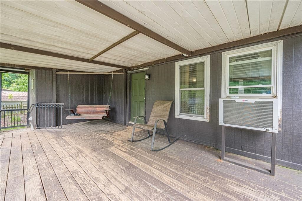 3 bedroom, 1 bathroom, 1,230 sq ft single family residence for sale at 90 SE Valley Trail, Acworth, GA 30101 — photo 4