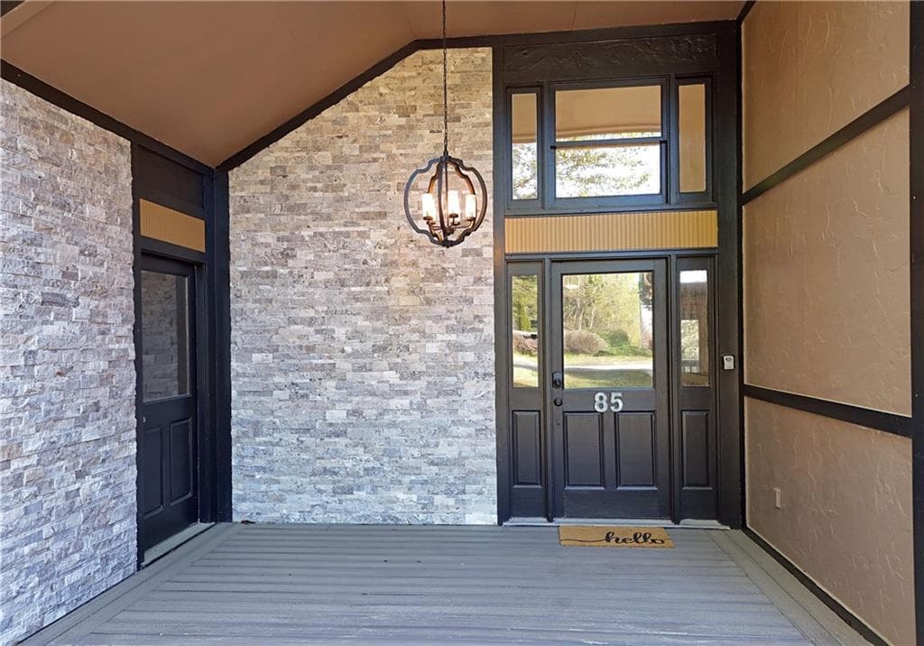 3 bedroom, 4 bathroom, 2,592 sq ft single family residence for sale at 85 International Village Drive, Helen, GA 30545 — photo 2