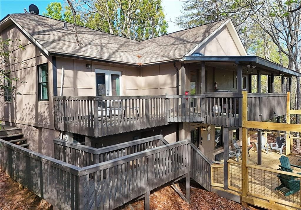3 bedroom, 4 bathroom, 2,592 sq ft single family residence for sale at 85 International Village Drive, Helen, GA 30545 — photo 4