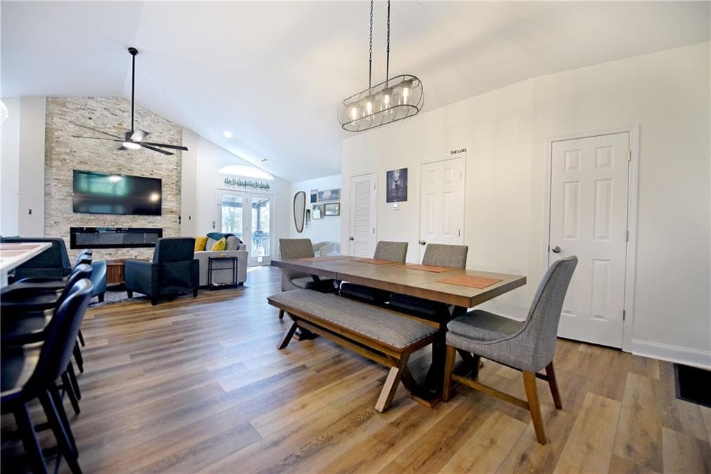 3 bedroom, 4 bathroom, 2,592 sq ft single family residence for sale at 85 International Village Drive, Helen, GA 30545 — photo 8